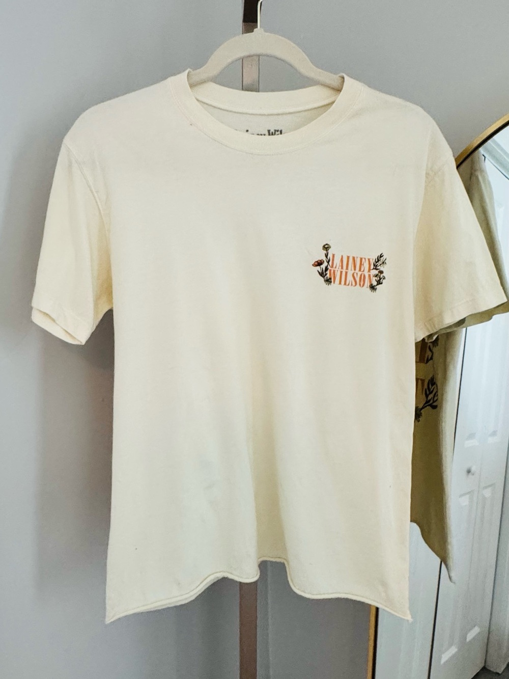 Lainey Wilson Graphic Tee in Cream - Small